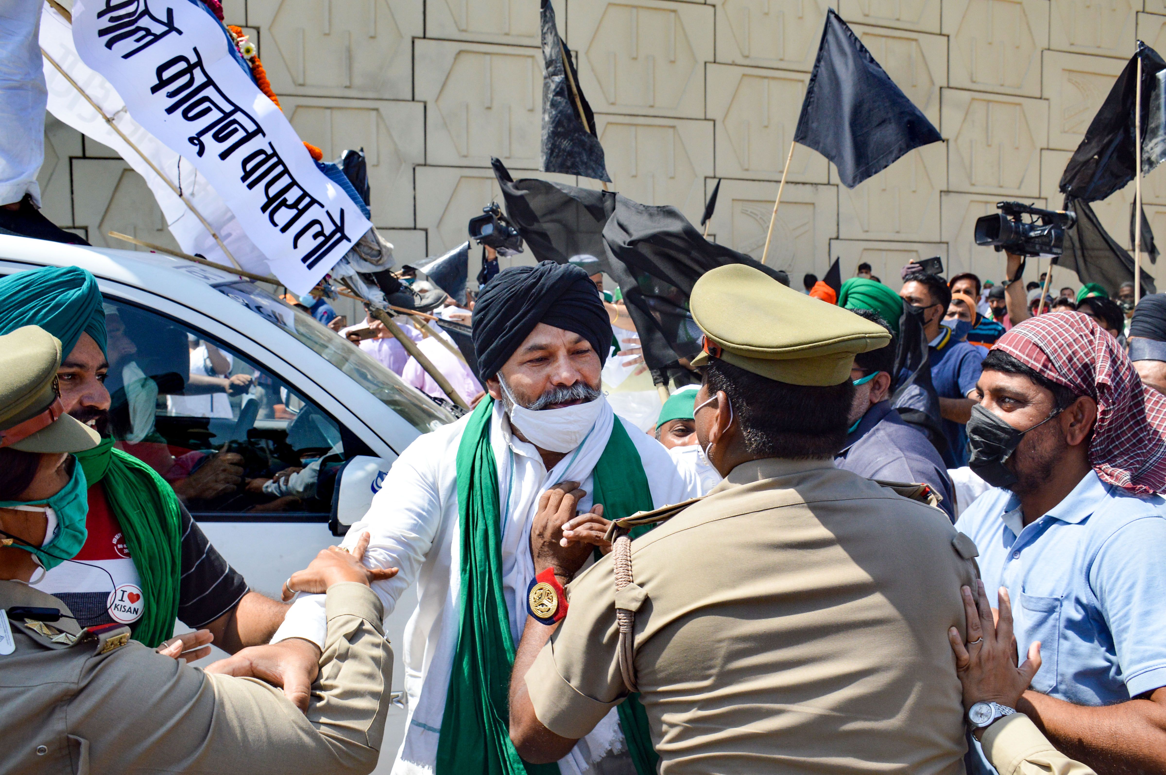 Farmer Unions Observe 'Black Day' to Mark Six Months of Ongoing Agitation Against Centre's 3 Farm Laws