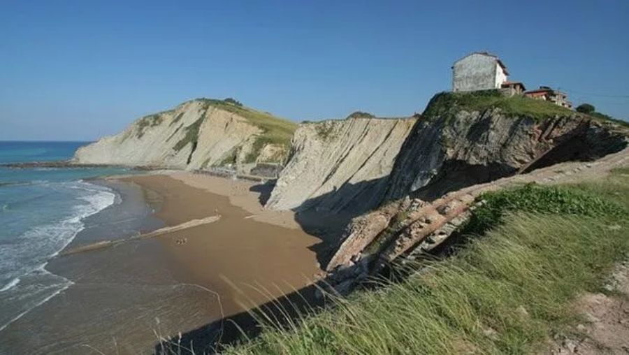 Game of Thrones Shooting Spots: 9 Scenic Locations That Made GoT Universe as Real as Possible