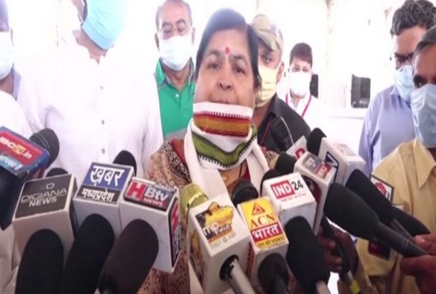 'Perform Yagna, Third Wave of COVID-19 Won't Touch India', Says MP Minister Usha Thakur | Watch Video
