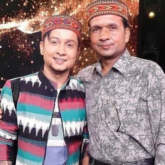 Pawandeep Rajan Gets Emotional After Hugging His Dad on Father’s Day