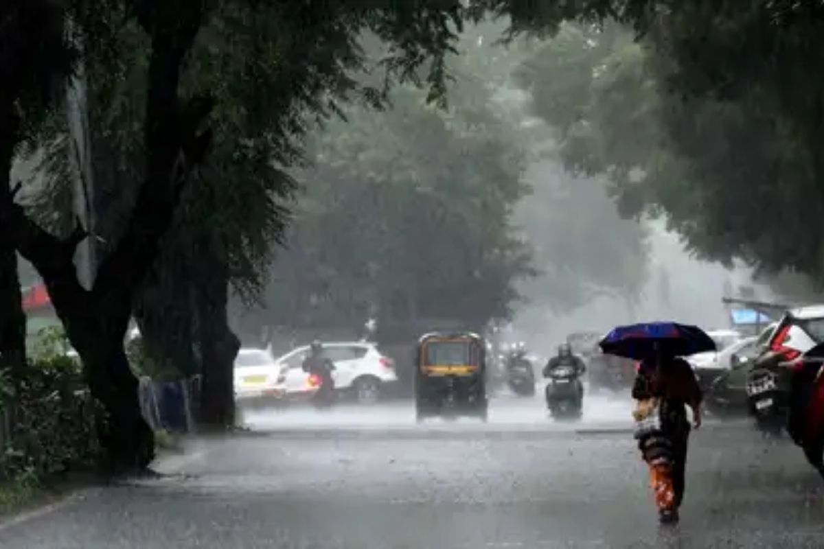 Monsoon Likely to Reach Delhi in 48 Hours; Thunderstorm, Rain in Many Parts of NCR Expected Today: IMD