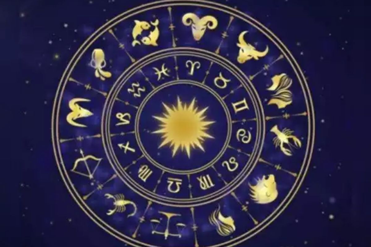 benefits of strong aturn in horoscope