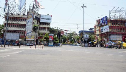 Karnataka Lockdown: Govt Imposes Night Curfew, Weekend Restrictions in Districts Bordering Kerala and Maharashtra