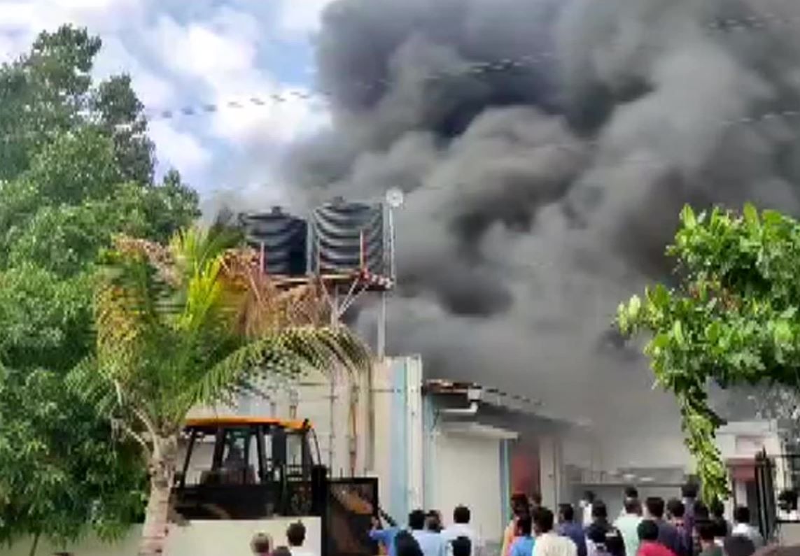 Breaking: Massive Fire Breaks Out at Pune Chemical Plant; 12 Dead, Over ...