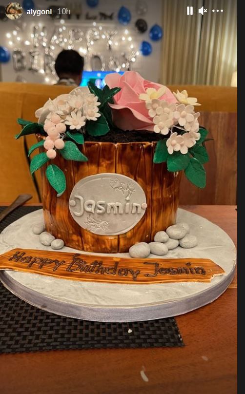 Jasmin Bhasin's birthday cake