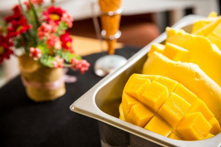 Here's Why You Should Not Keep Mangoes/Watermelons in Fridge