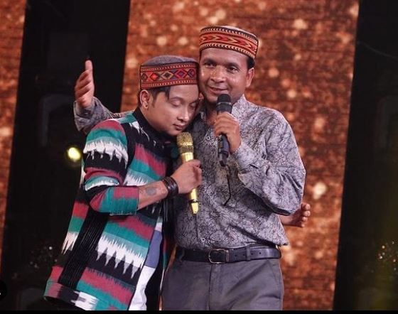 Indian Idol 12: Pawandeep Rajan Gets Emotional After Hugging His Dad on Father&#39;s Day Special Episode