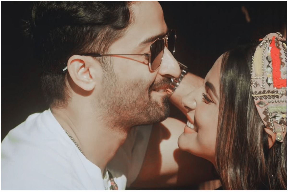 Baarish Song Hina Khan Shaheer Sheikh Intense Romance Impresses Fans In The Monsoon Track Of The Year