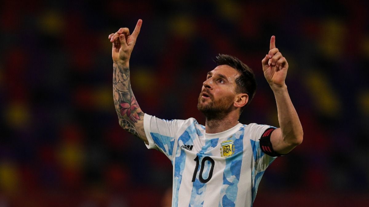 Lionel Messi marca goles pero Argentina se contenta con un empate ante Chile