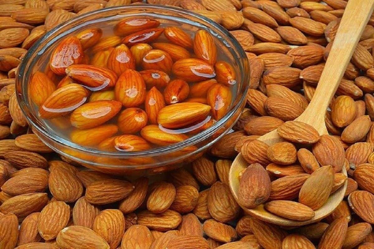 Benefits of Almonds| Why You Should Have Soaked And Peeled Almonds on Empty  Stomach| Expert Explains