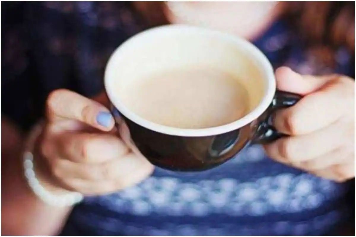 Drinking Tea After Meal 