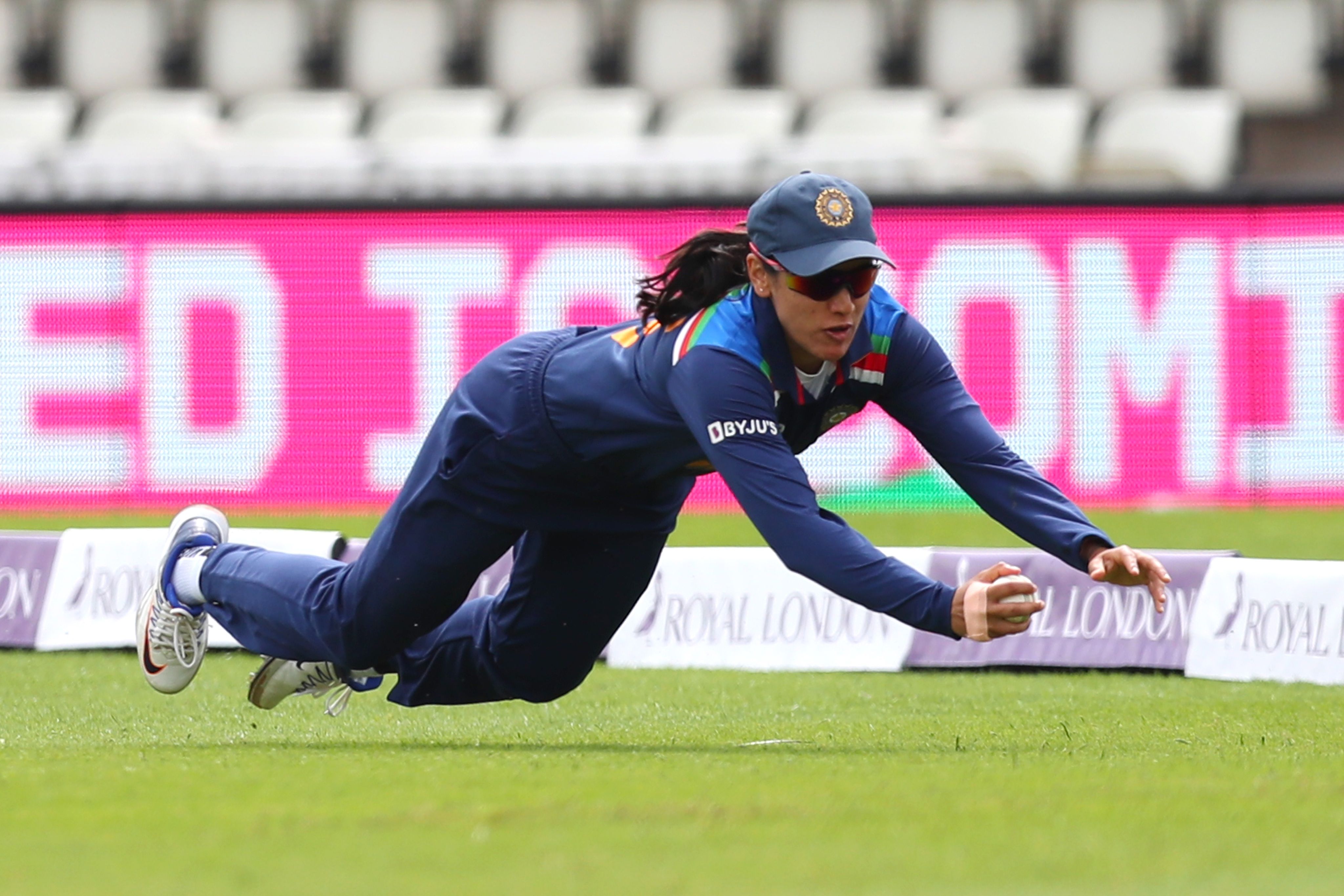 VIDEO: Smriti Mandhana Takes a Stunning Catch to Dismiss Nat Sciver | WATCH