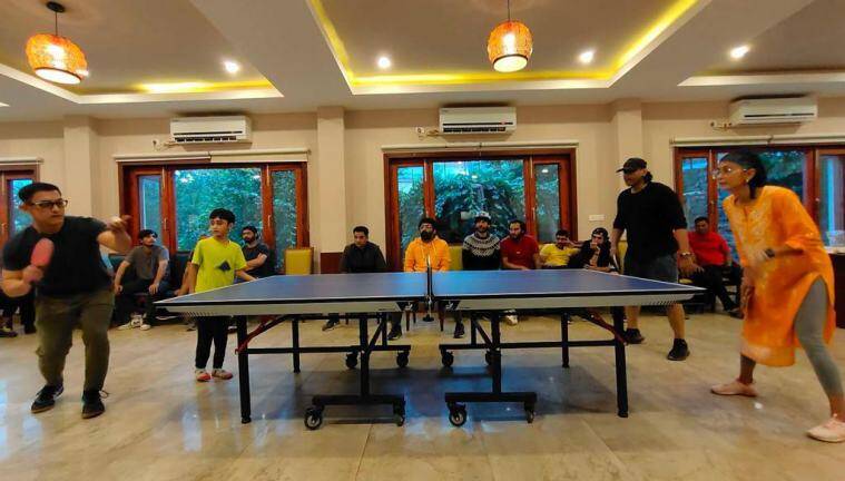 Aamir Khan, Kiran Rao and Son Azad play table tennis on the sets of Laal Singh Chaddha