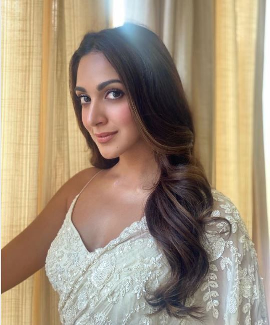 Kiara Advani Looks Gracious in Rs 66,000 White Hand Embroidered Saree ...