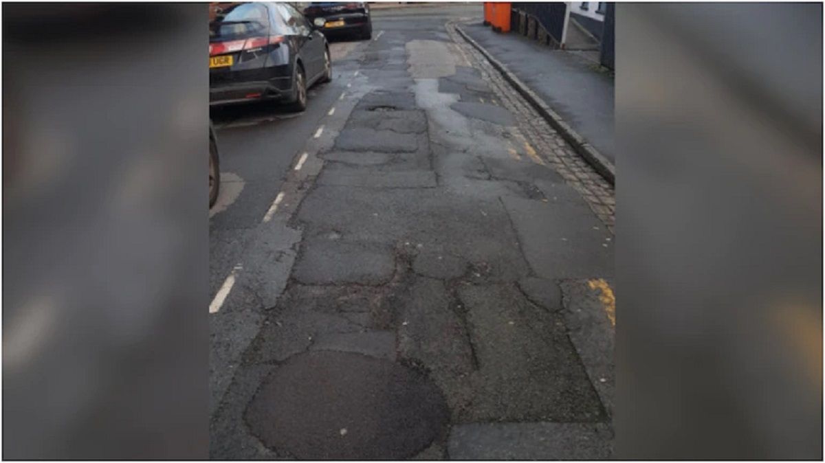 Tweet on Bad Road in Britain Turns Into Viral Thread of Potholes From
