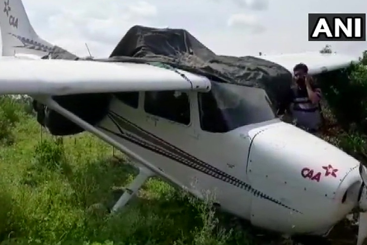 Trainer Aircraft Crashes In Sagar District of Madhya Pradesh, Pilot Safe, Probe Team Rushes to Spot