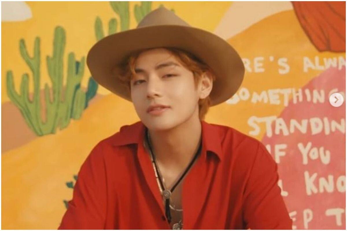 We Purple BTS - taehyung and his celine shirt 🥺 Source 
