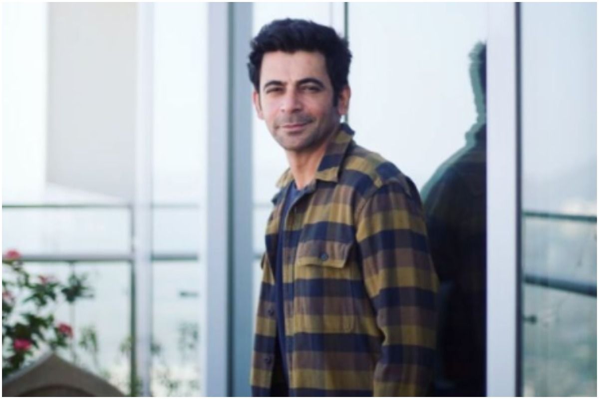 sunil grover discharge from hospital after 4 bypass surgery for heart attack