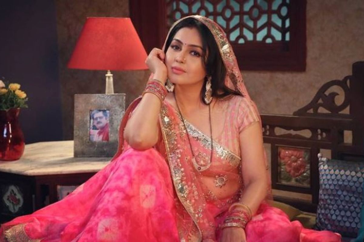 Porn Sunny Leone Bhabhi - Bhabi Ji Ghar Par Hai turns HOT: Sunny Leone to appear as Bhabhi in new  episodes! | India.com