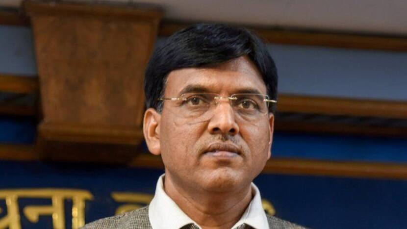 Senior BJP leader Mansukh Mandaviya on Thursday took charge of the key Health and Family Welfare Ministry.