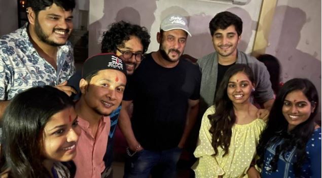 Indian Idol 12 contestants meet Salman Khan