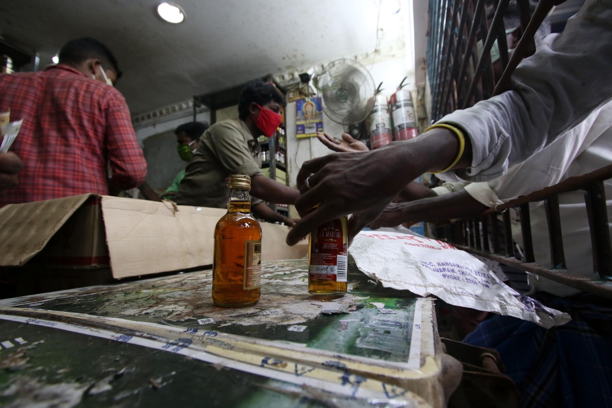 Bill Proposing Death Penalty in Hooch Tragedy Cases Cleared by Madhya Pradesh Cabinet