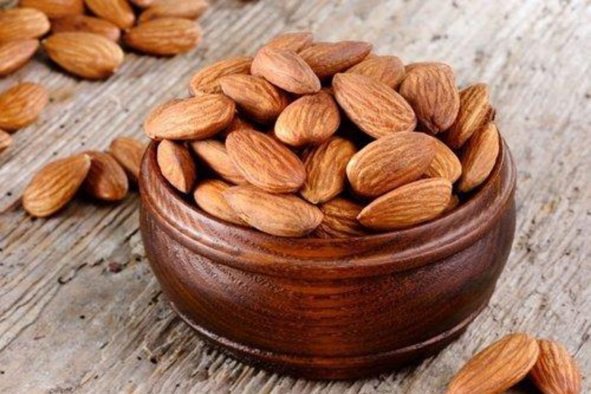 5 Benefits of Eating Almonds Every Day According to Ayurveda