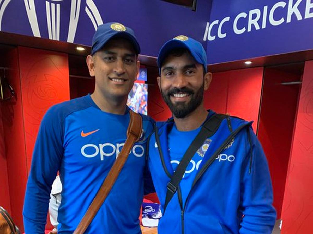 You Are so Talented as Batsman, You Can Open: Dinesh Karthik Reveals How MS Dhoni Motivated Him