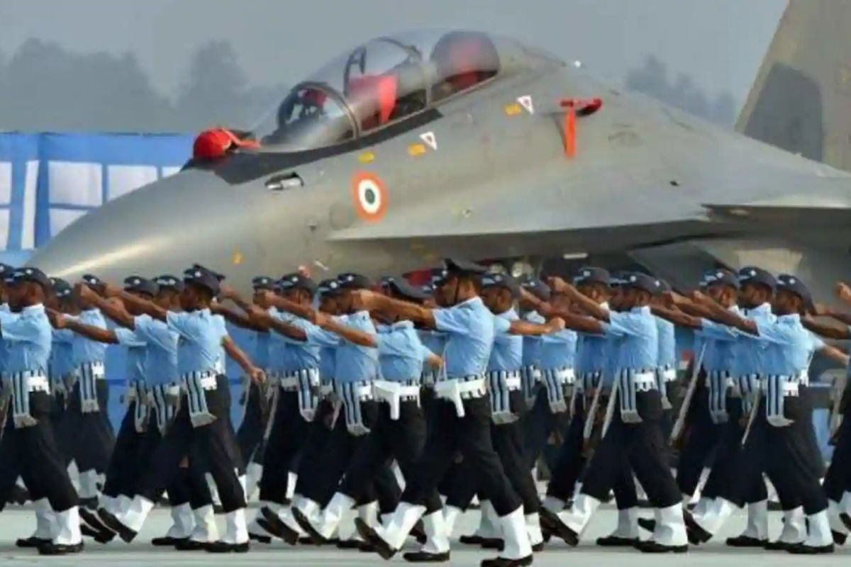 Air Force Recruitment 2021: भारतीय वायुदलात नोकरीची सुवर्णसंधी; 10वी ते पदवीधर उमेदवार पात्र; जाणून घ्या अर्ज प्रक्रिया