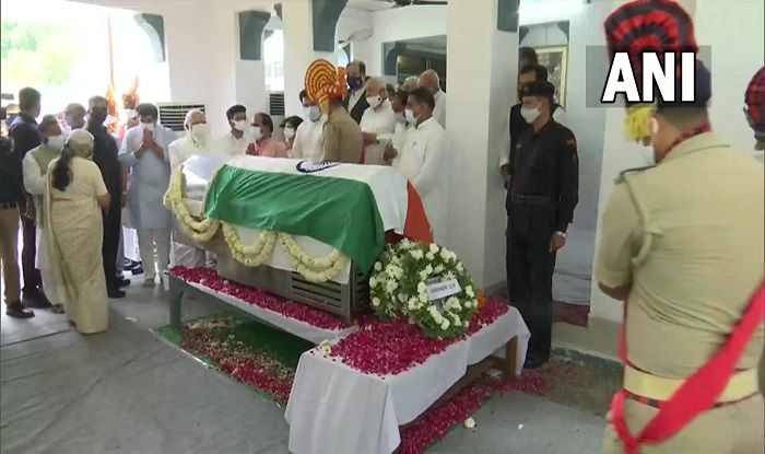 PM Modi Pays Last Respects to Former UP CM