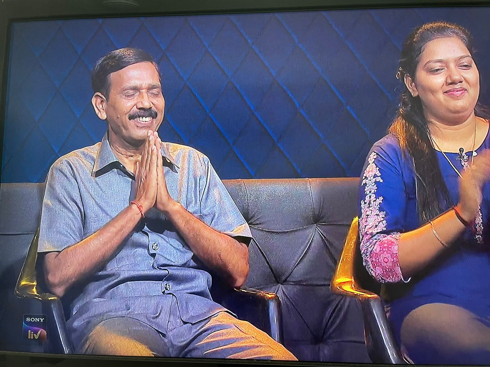 KBC 13 crorepati Himani Bundela's father and sister got emotional (Pic clicked by Kritika Vaid)