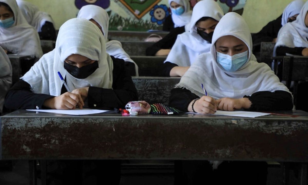 Men Not Allowed to Teach Girls in Afghanistan: Taliban Now Bans Co