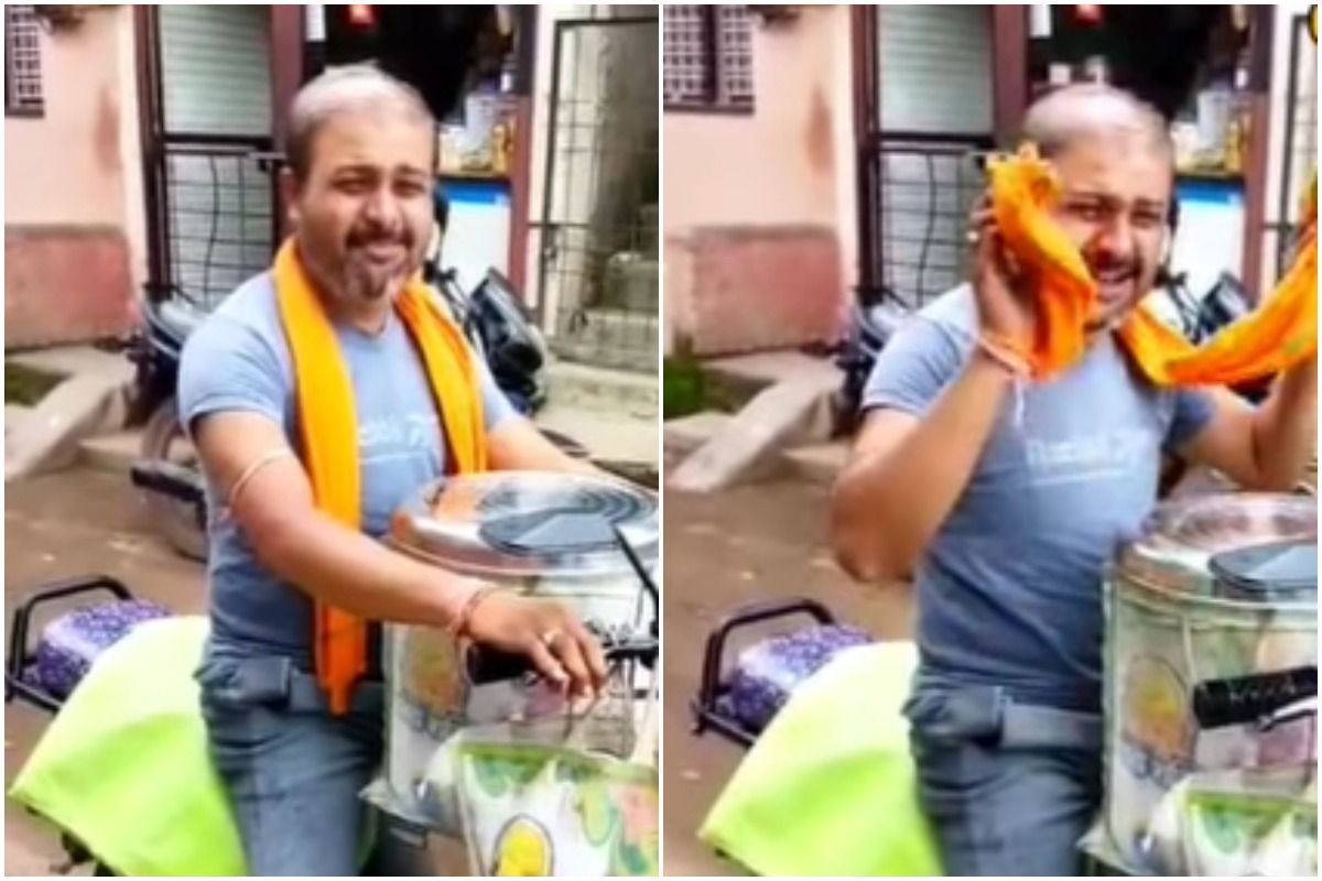 Samosa Le Lo Galma Galam: Mans Funny Way of Selling Samosas Will Make You Laugh | Watch