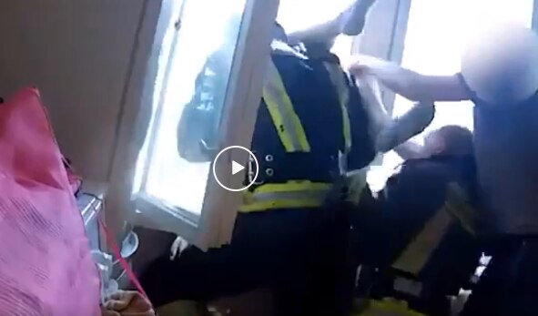 Viral Video: Firefighter Catches Man Mid-Air During Suicide Attempt, Incredible Save Will Give You Goosebumps | Watch