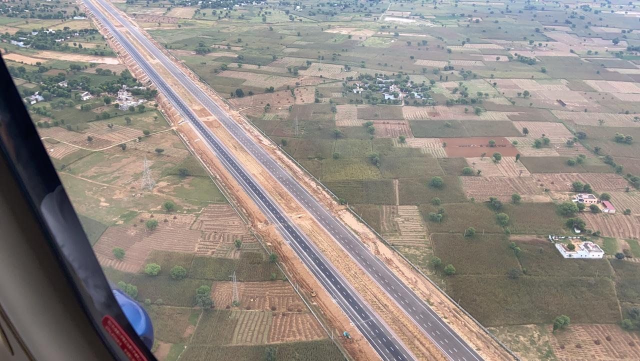 The new expressway is expected to halve the commute time between Delhi and Mumbai.