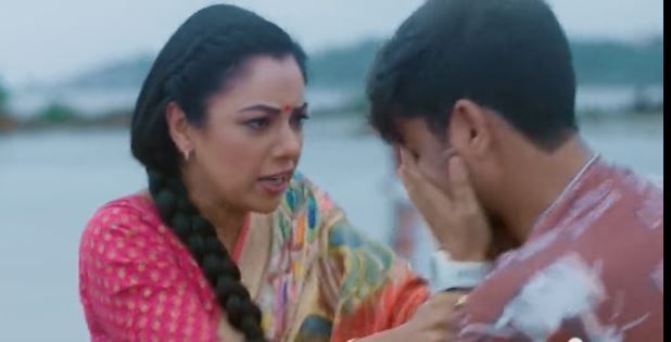 Anupama Fights With Goons in Mumbai