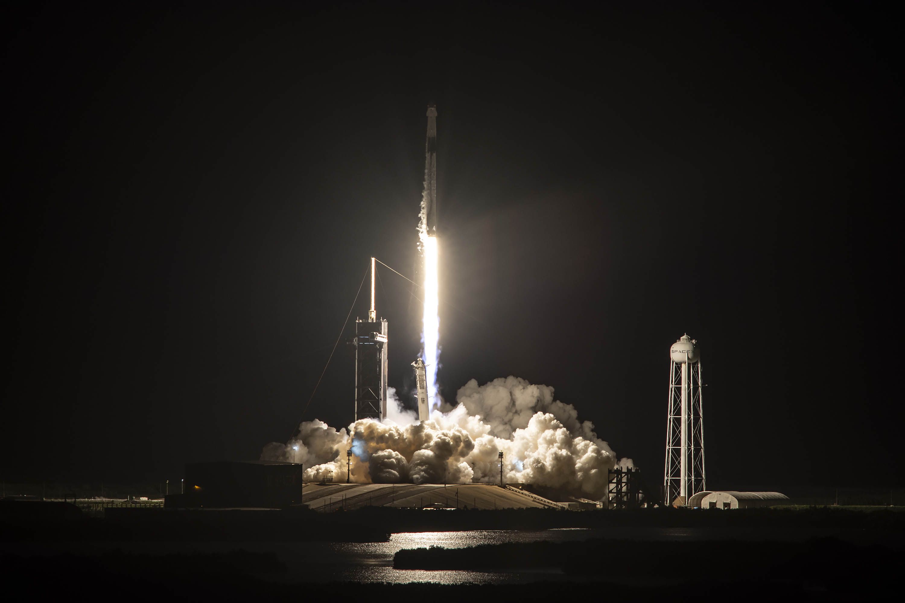 SpaceX's Inspiration4 Crew Launches First All-Civilian Orbital Mission ...