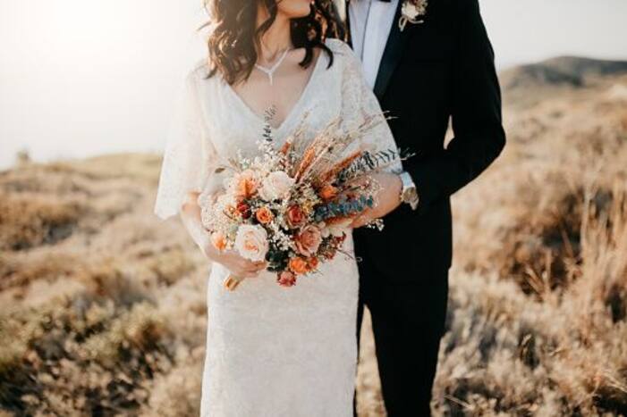 Bride Leaves Her Drunk Husband & Runs Away With Her Cousin on Wedding Day