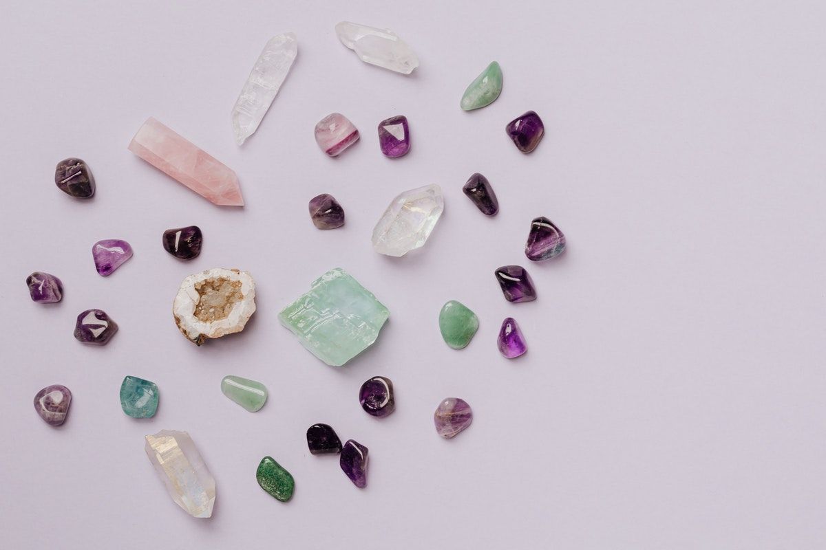 know-which-gemstone-is-lucky-for-you-according-to-your-birth-date