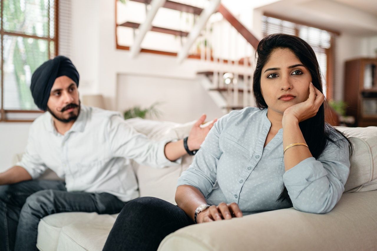 Are You in a Healthy Relationship With Your Partner? 5 Red Flags That Tell You 'It's Time to Get Out' - India.com