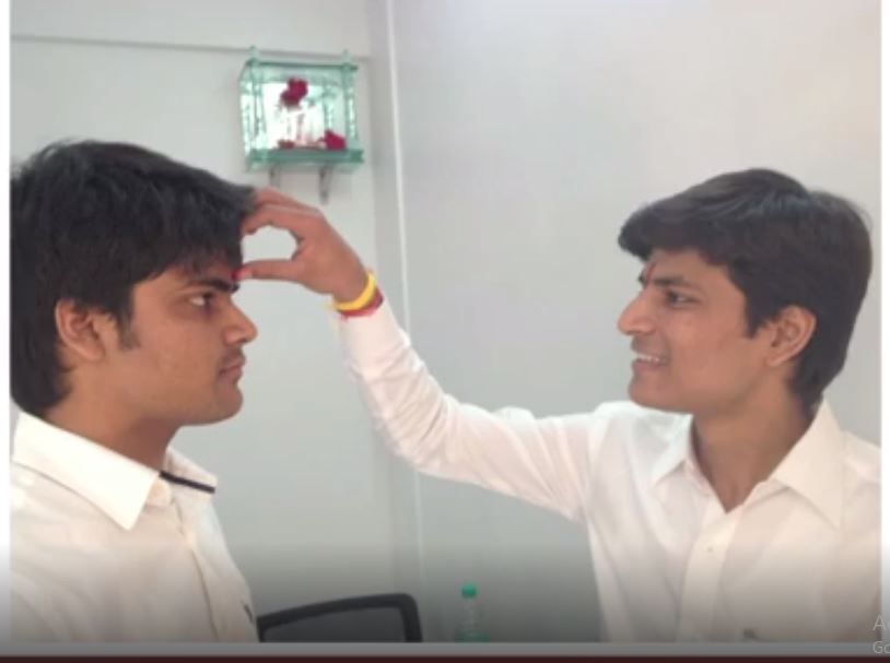 केबीसी 13 कंटेस्टेंट चिराग मंडोट अपने भाई के साथ