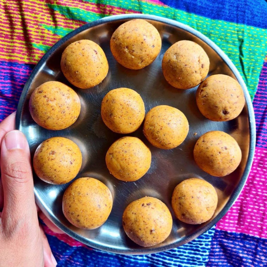 सत्तू लड्डू