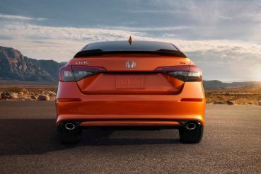 The oval exhaust tips give a sporty look to the new Honda Civic Si.