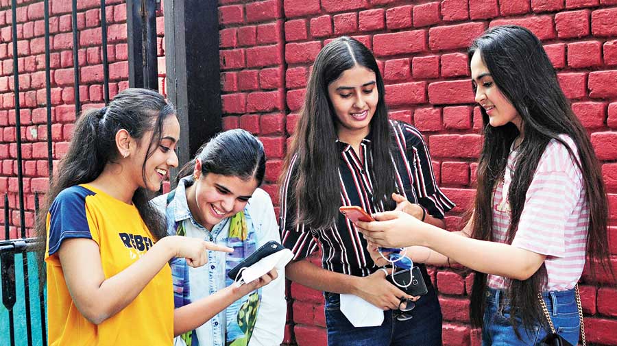 CBSE Board Exams 2021-22: Important Notification Issued Amid Ongoing Class 10, 12 Exams | Deets Inside