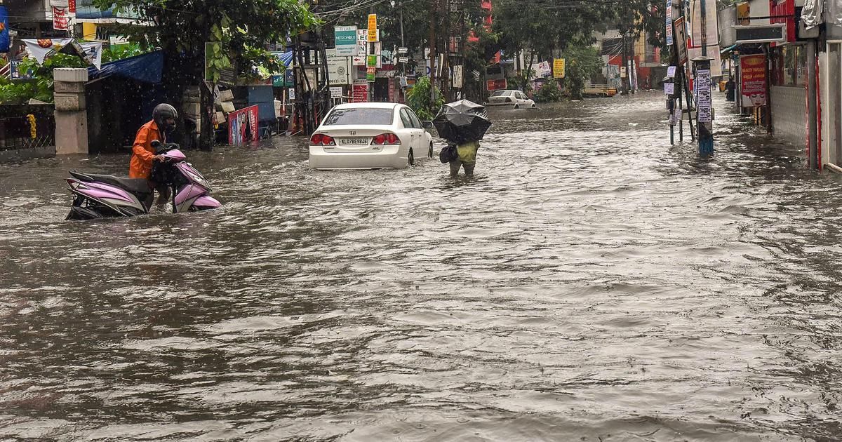 Kerala Rains Latest Update Imd Issues Orange Alert For 11 Districts Withdraws Red Alert 