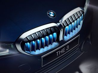 The BMW Iconic Glow kidney grille in the new BMW 3 Series Gran Limousine Iconic Edition.