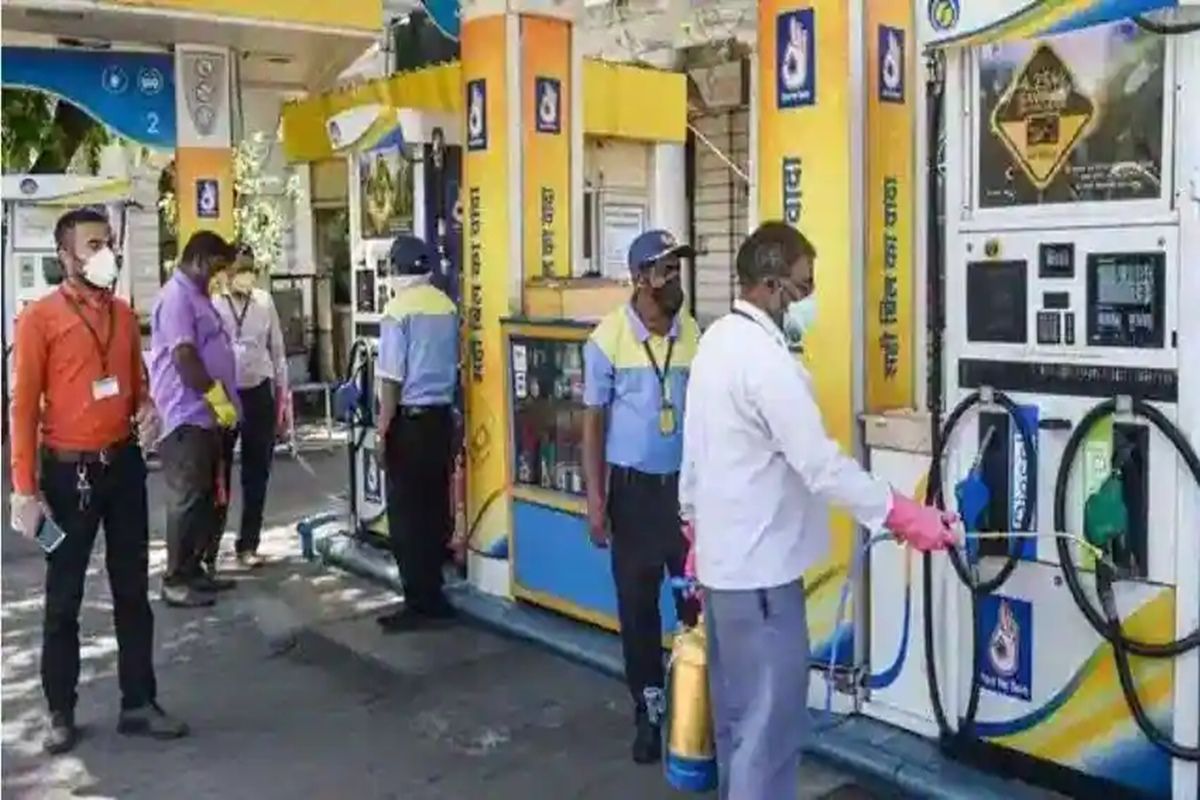 Great Relief Before Diwali: Centre Reduces Excise Duty on Petrol, Diesel. Check Revised Prices