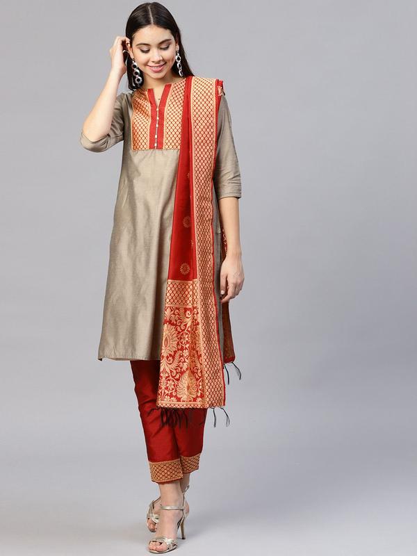 Karwa Chauth 2021: Go Minimal in Indian Wear With These Styling Tips