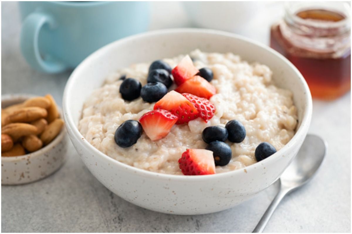 Wondering if Carbs in Oatmeal Help in Losing Weight? Here's What We Know