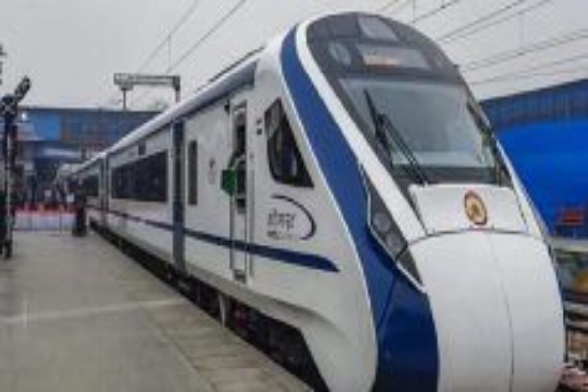 IRCTC Latest News: Railways to Introduce New Vande Bharat Express Train Early Next Year | Details Here